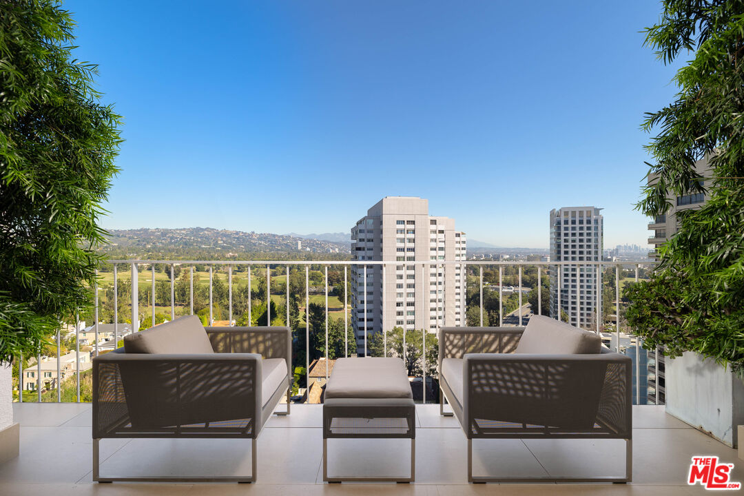 10375 Wilshire Blvd Unit: 14HK
