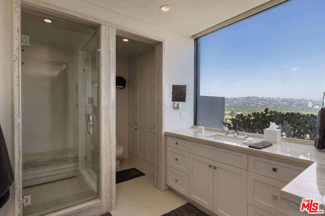 10375 Wilshire Blvd Unit: 14HK