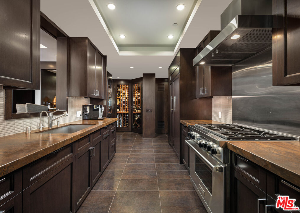 10375 Wilshire Blvd Unit: 14HK