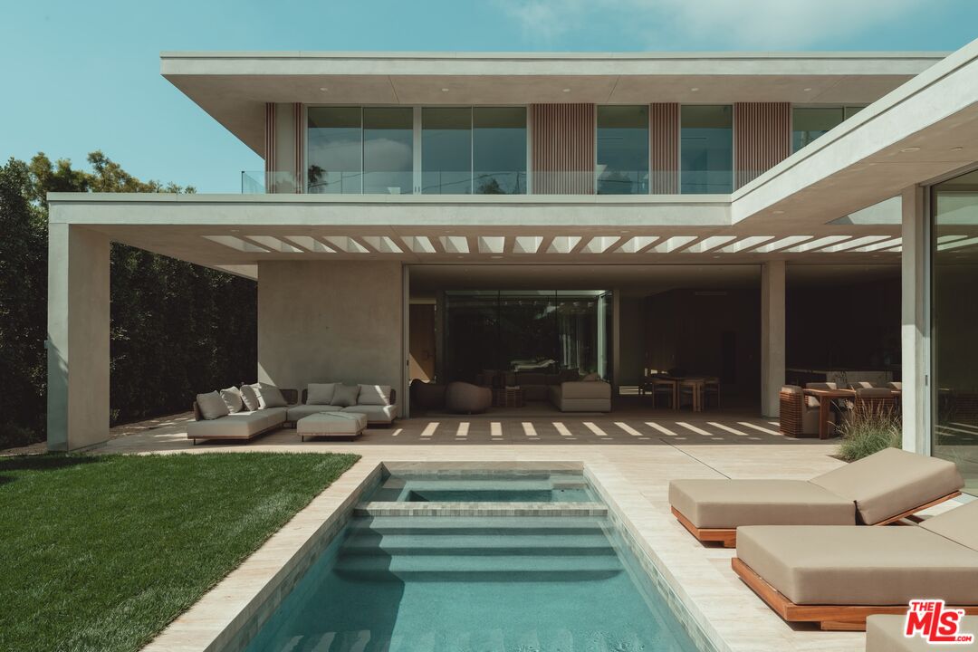 634 Moreno Ave