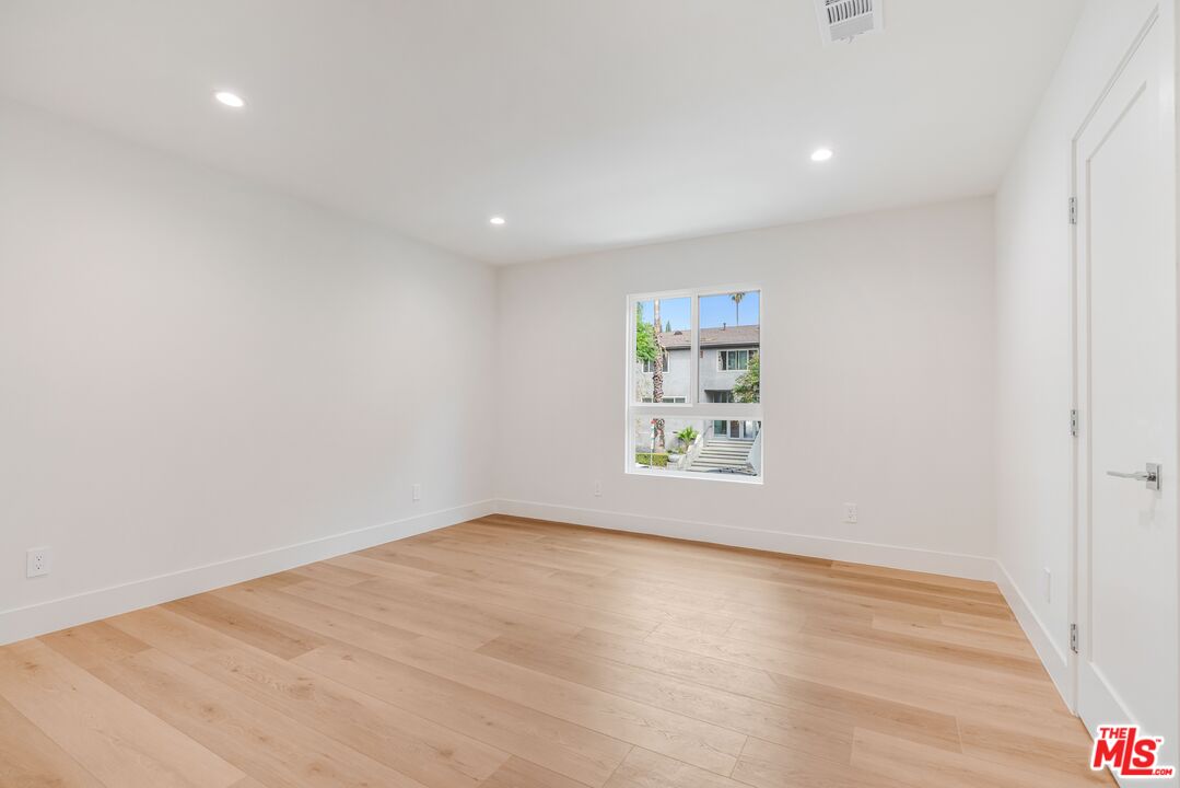 7968 Norton Ave Unit: 1