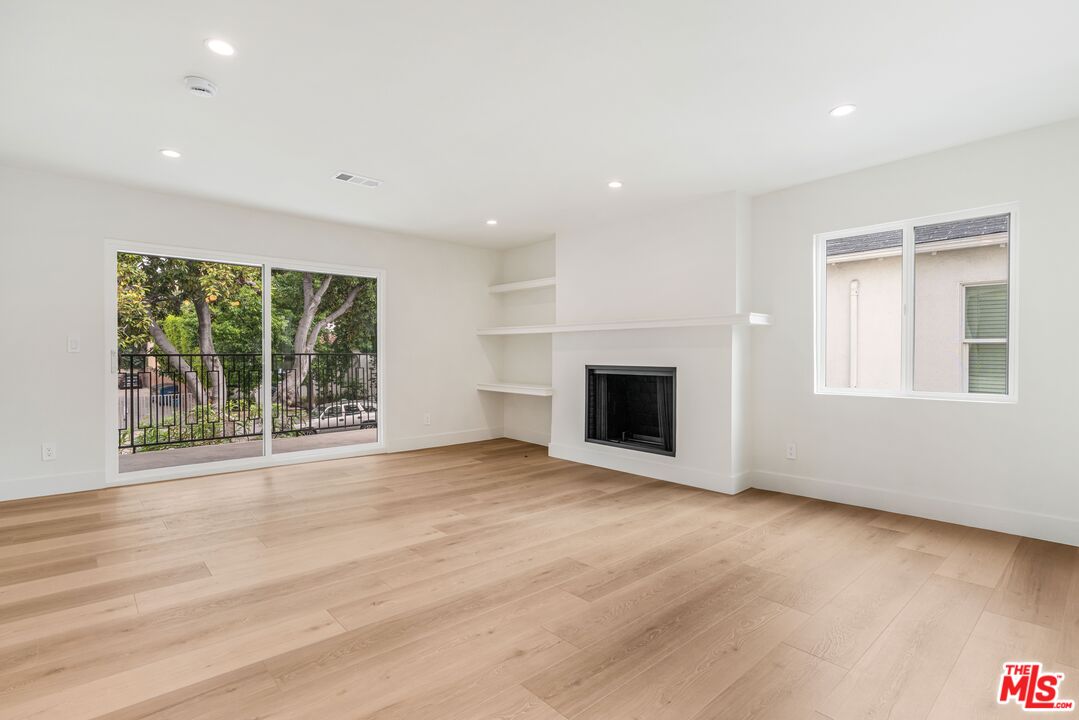 7968 Norton Ave Unit: 1