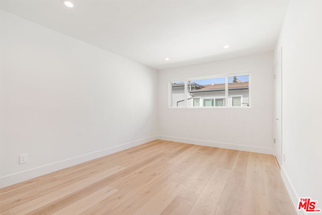 7968 Norton Ave Unit: 1