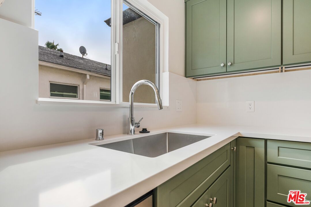 7968 Norton Ave Unit: 1