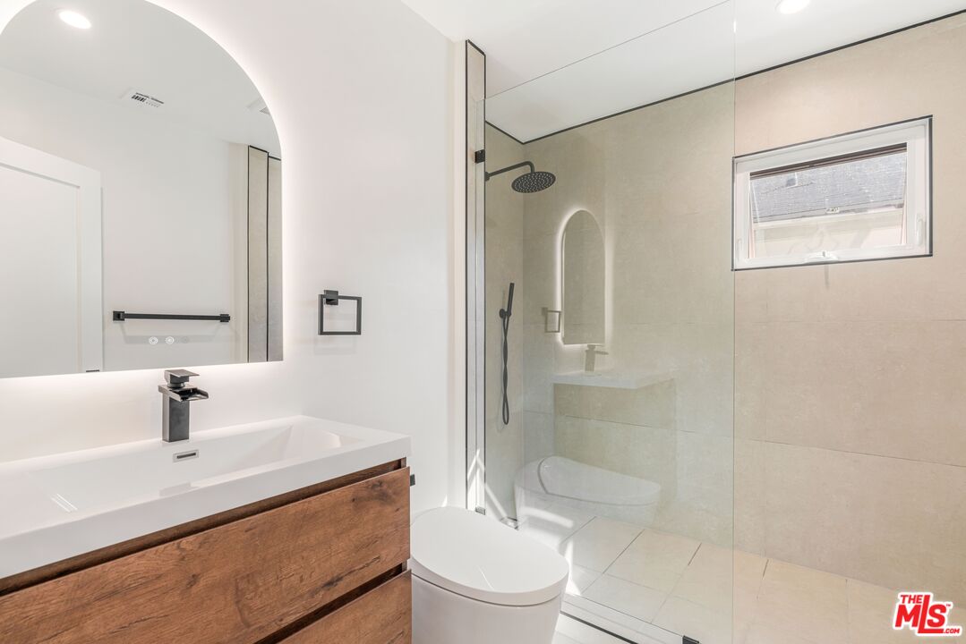 7968 Norton Ave Unit: 2
