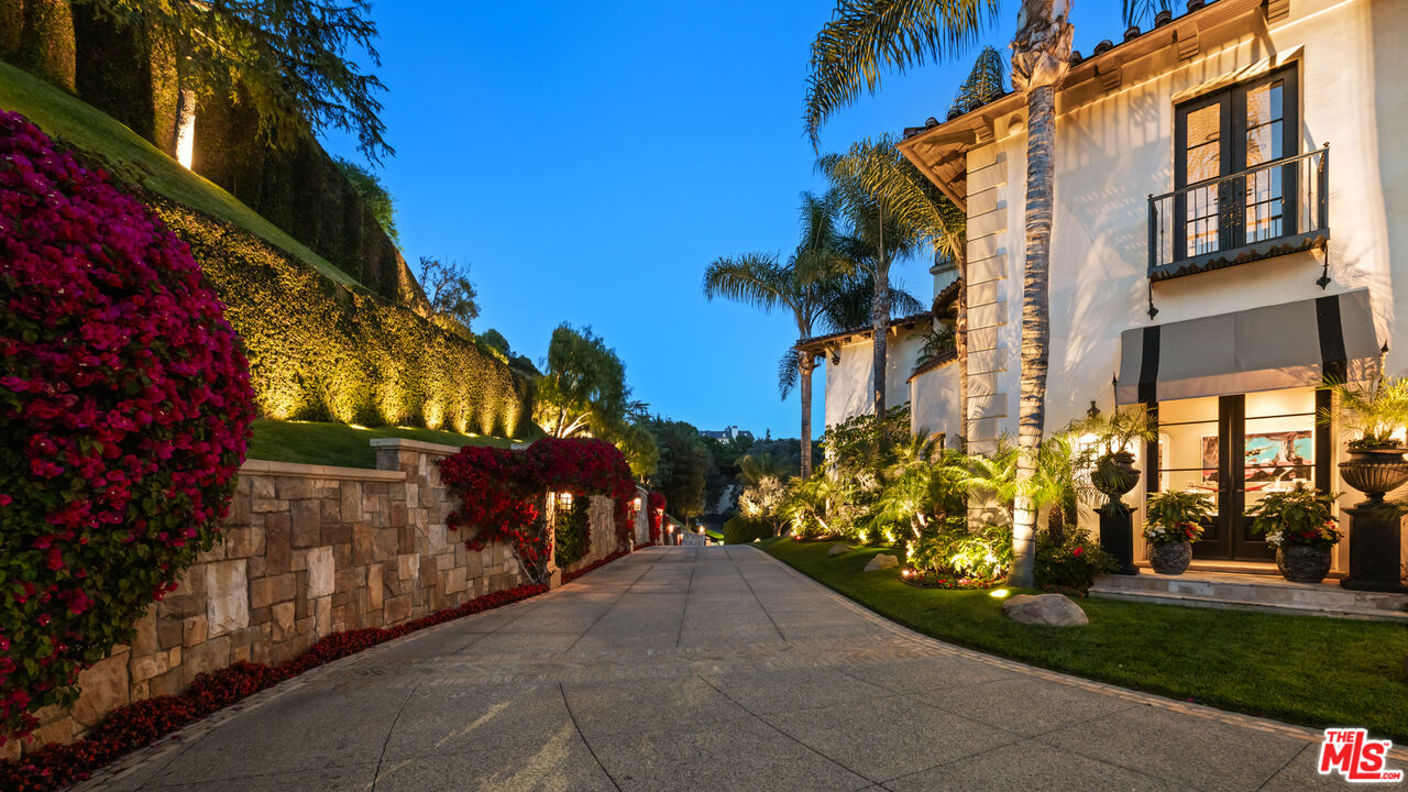 1407 Davies Dr