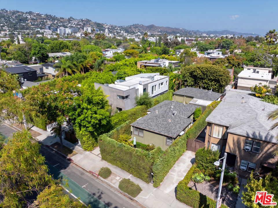 350 N San Vicente Blvd