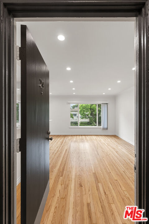 1235 N Harper Ave Unit: 29