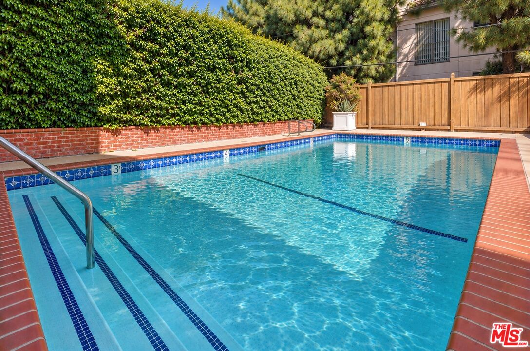 1222 N Olive Dr Unit: 103