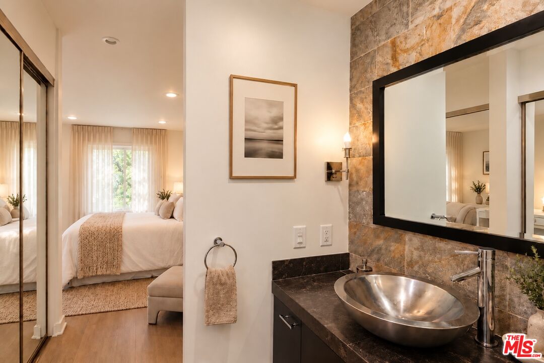 1222 N Olive Dr Unit: 103