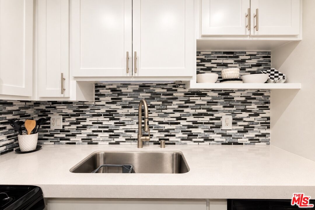 1222 N Olive Dr Unit: 103