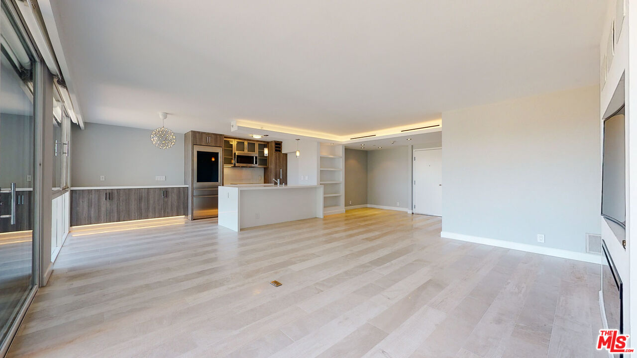 201 Ocean Ave Unit: 1405P