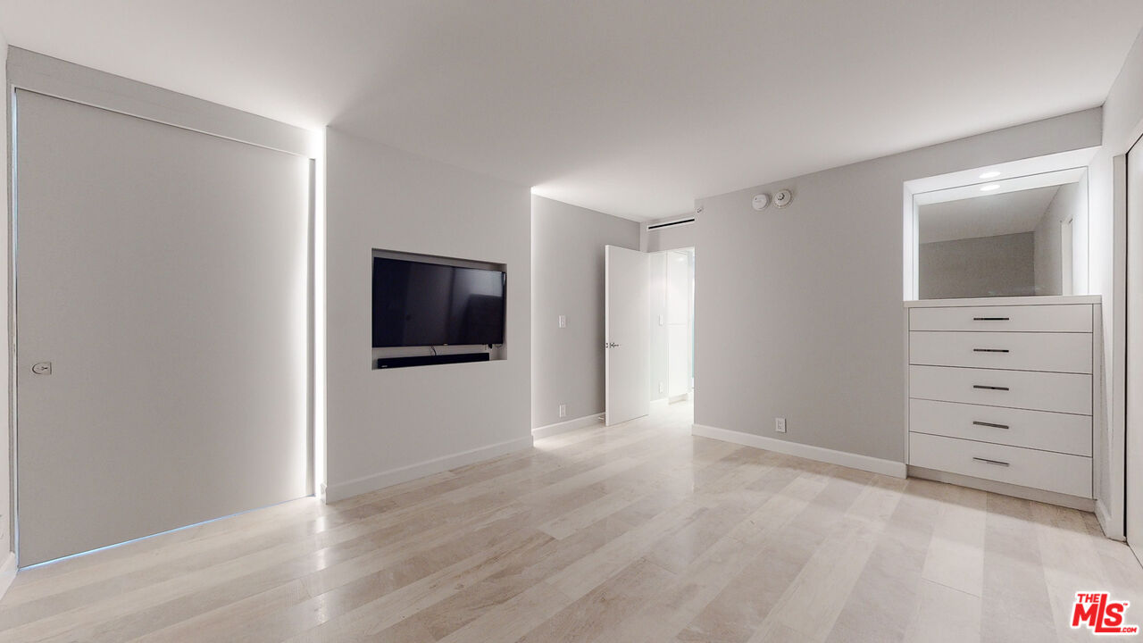 201 Ocean Ave Unit: 1405P