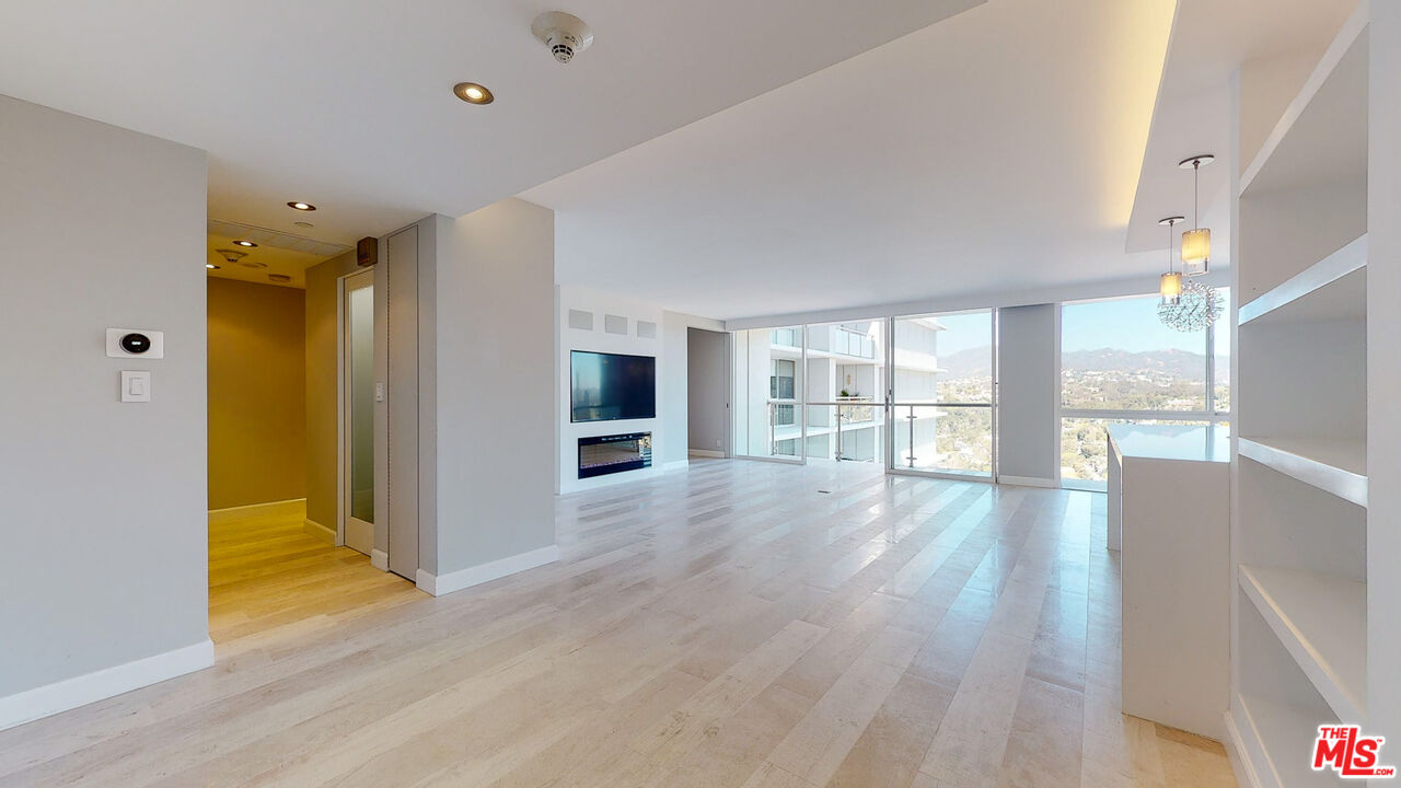 201 Ocean Ave Unit: 1405P