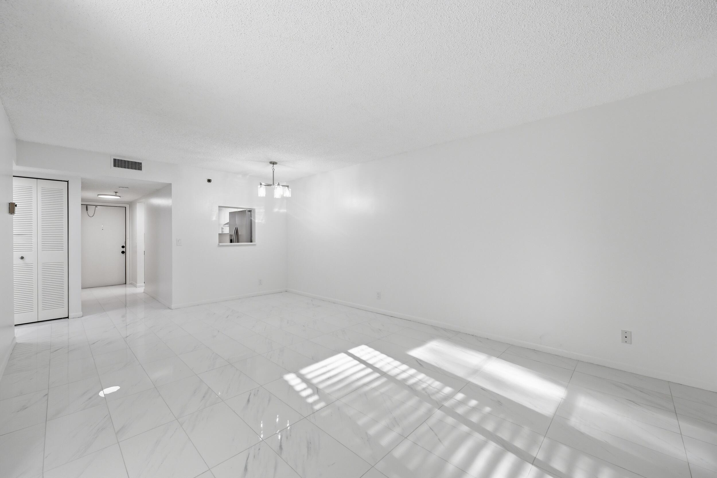 4700 Lucerne Lakes Boulevard W 103