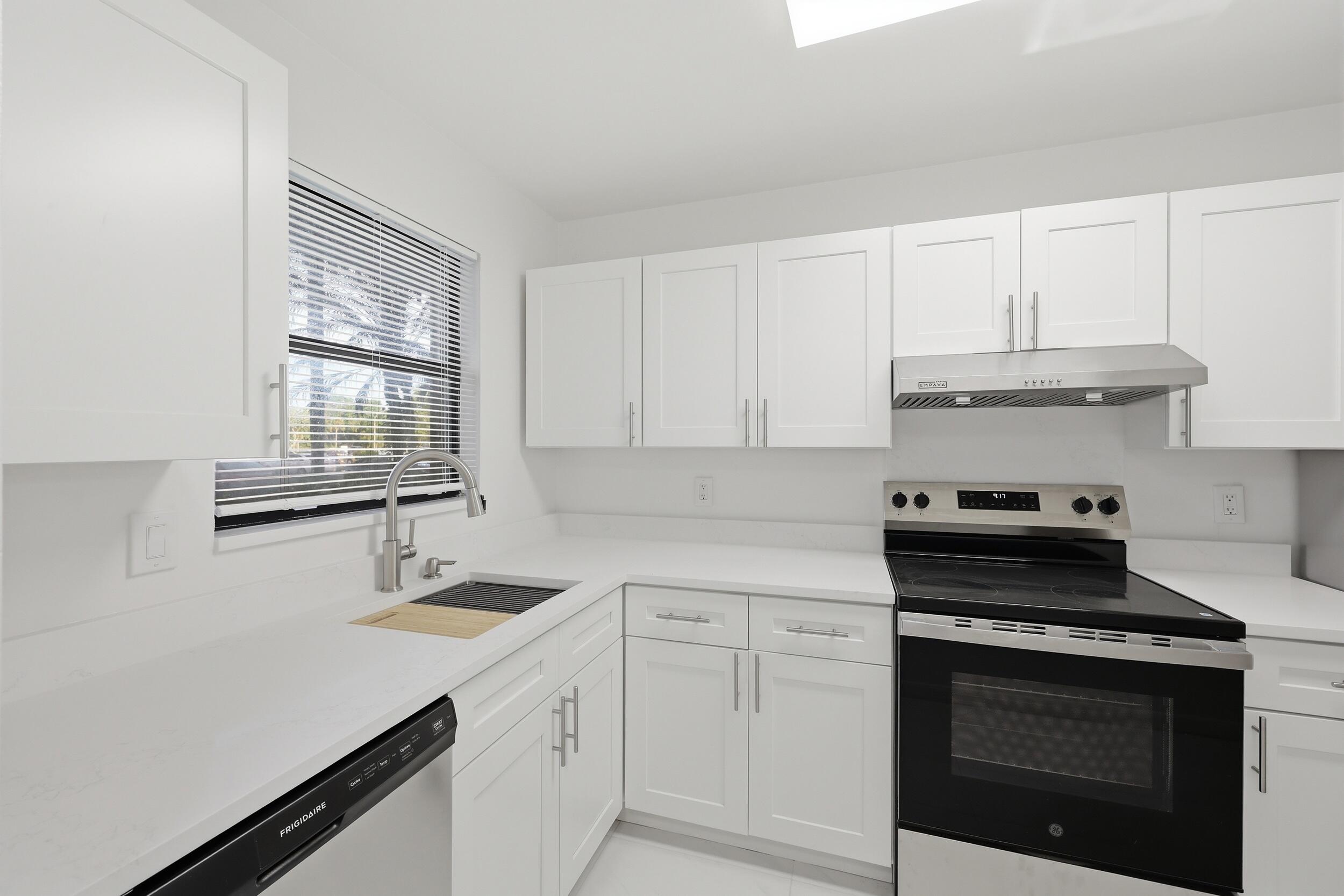 4700 Lucerne Lakes Boulevard W 103