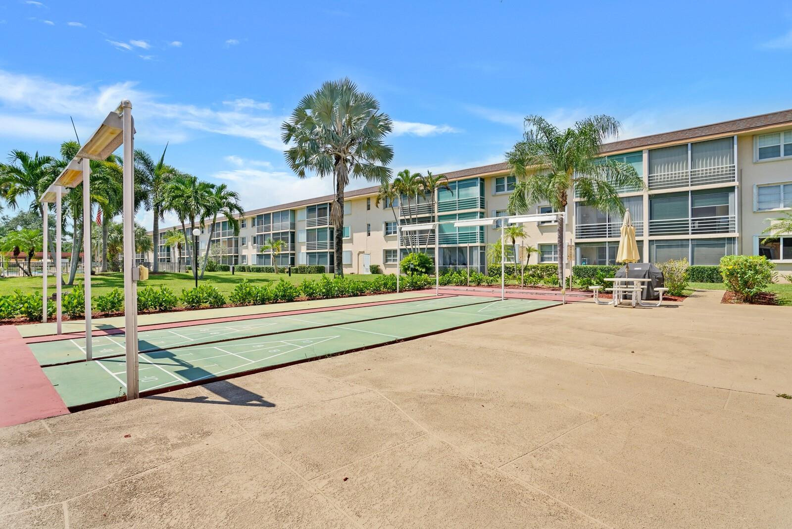 4500 N Federal Highway 245E