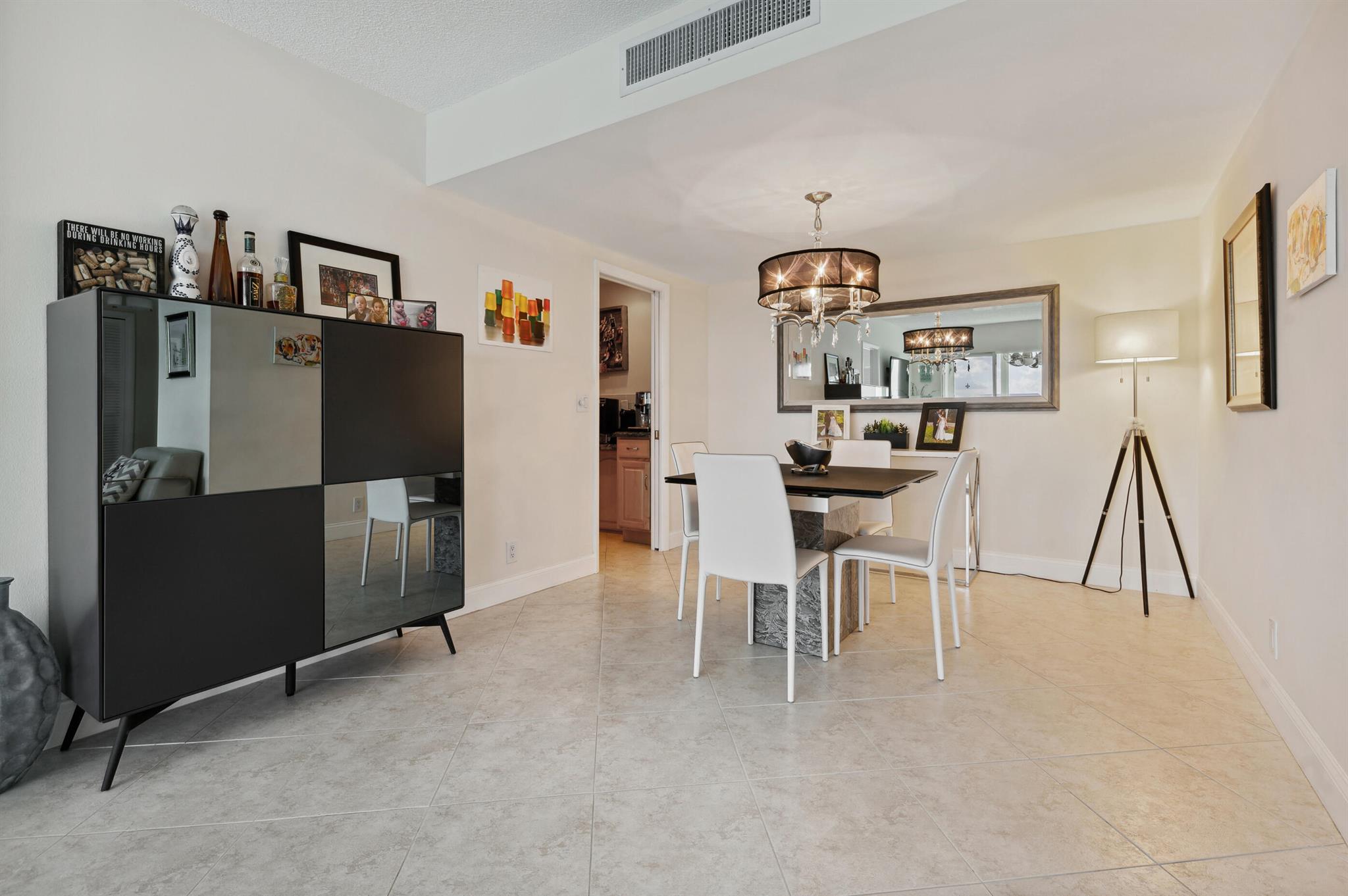 555 SE 6th Avenue 7e