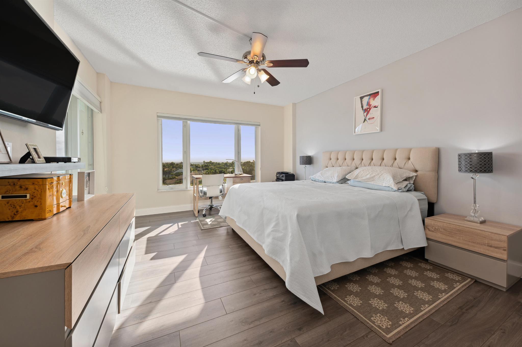 555 SE 6th Avenue 7e