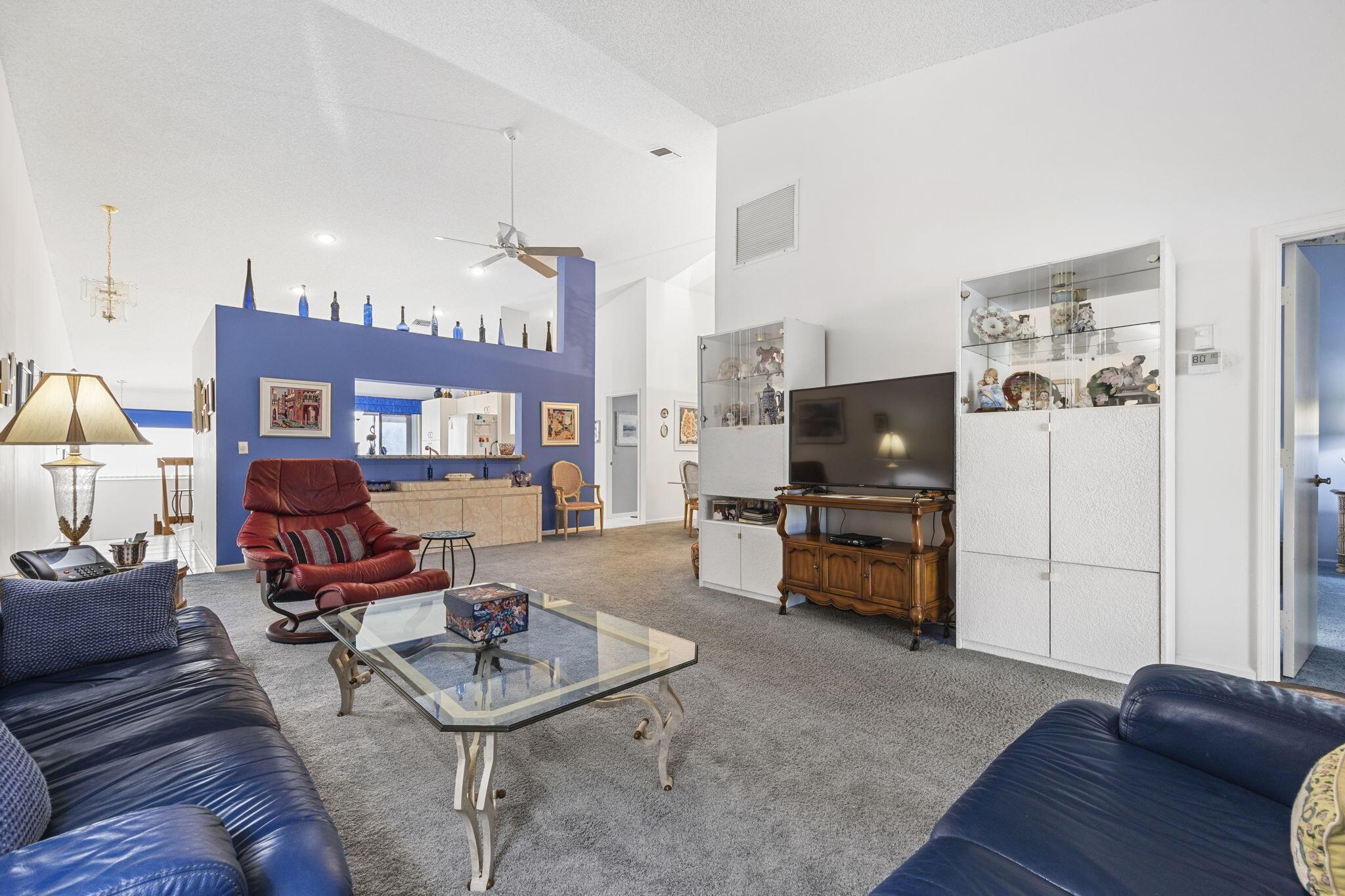 9717 Sills Drive E 203