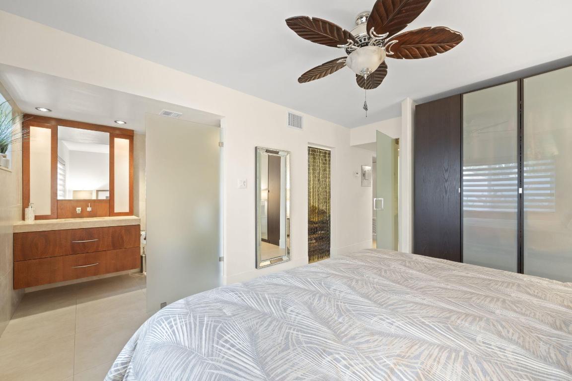 809 NE 1st Street 3e