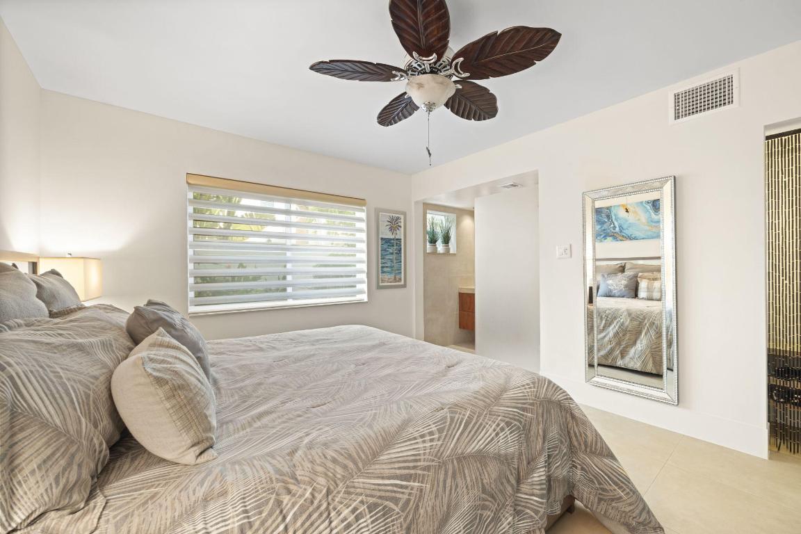 809 NE 1st Street 3e