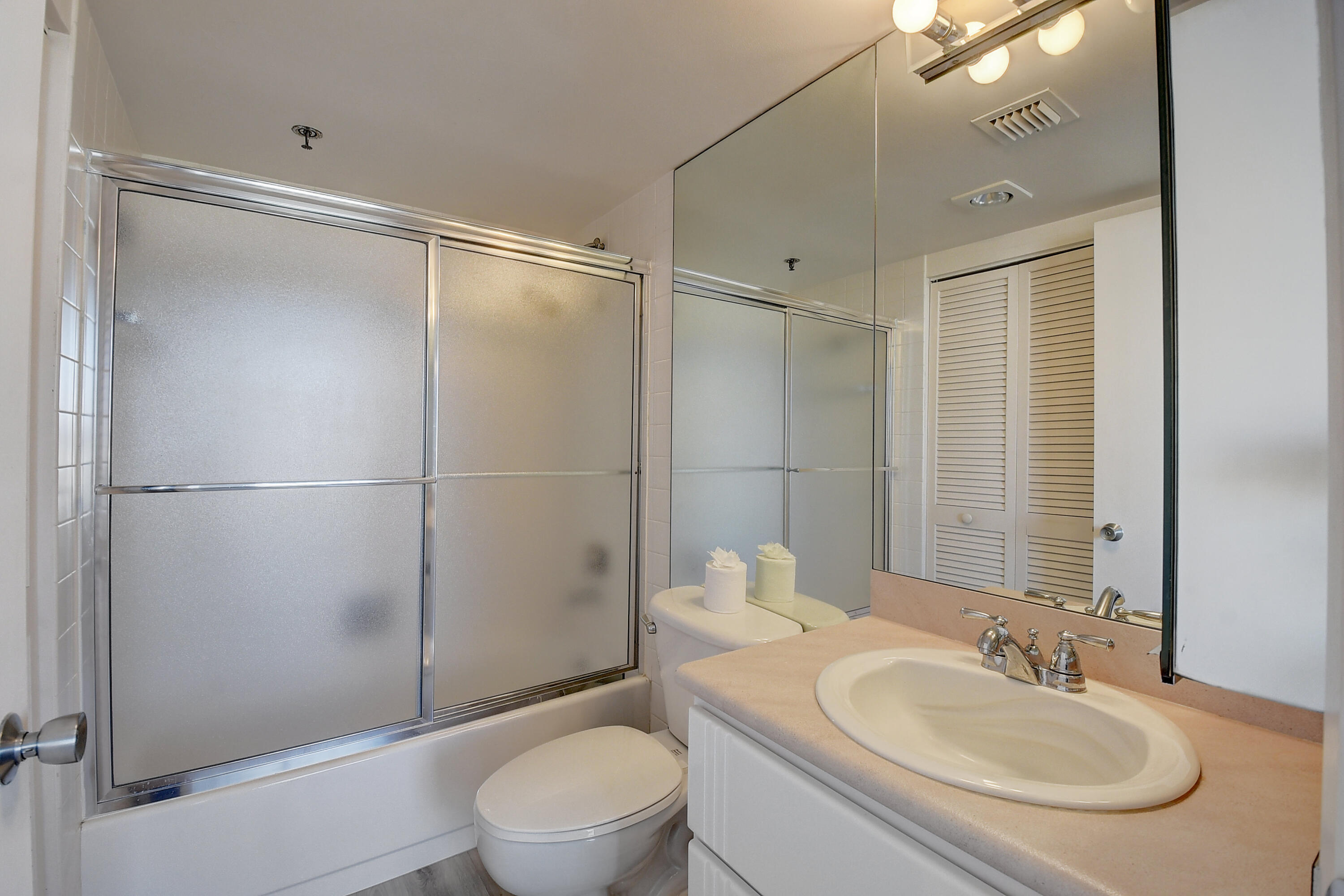 2687 N Ocean Boulevard 702-G