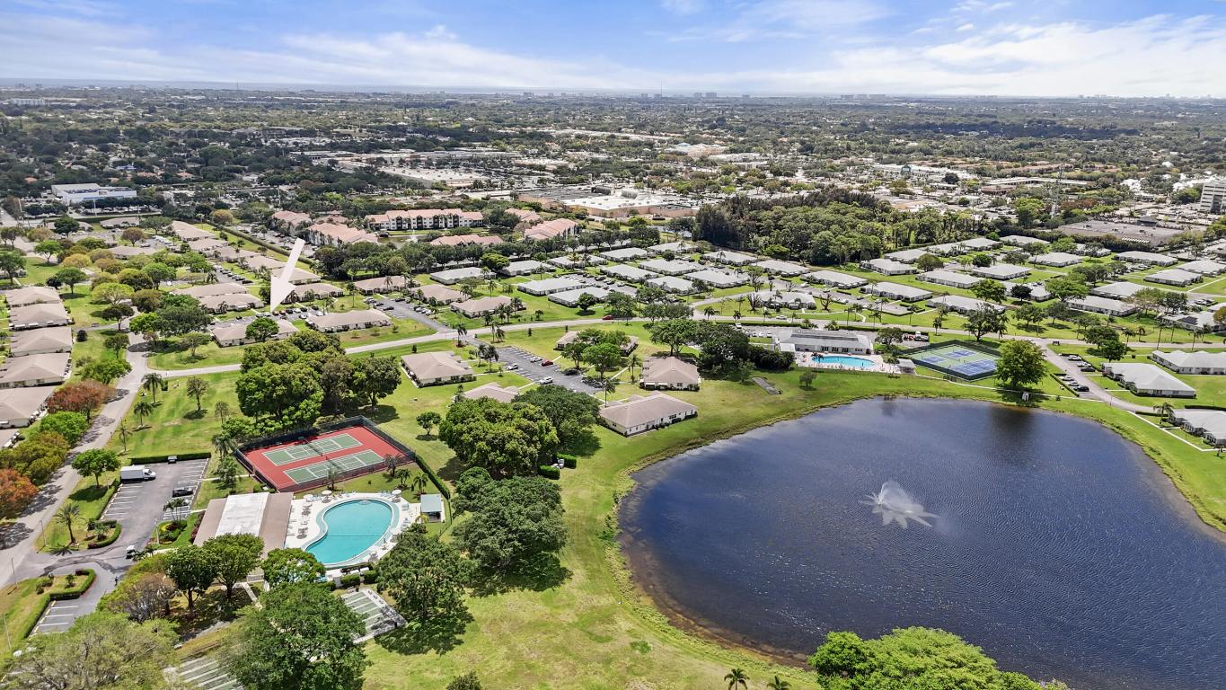 5162 Lakefront Boulevard B