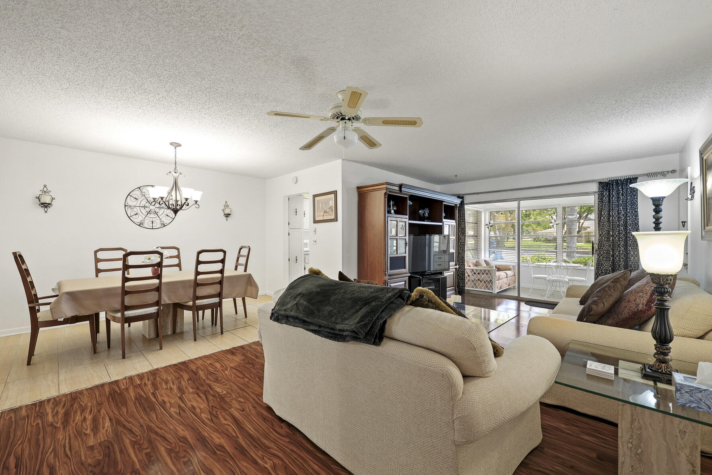 5162 Lakefront Boulevard B