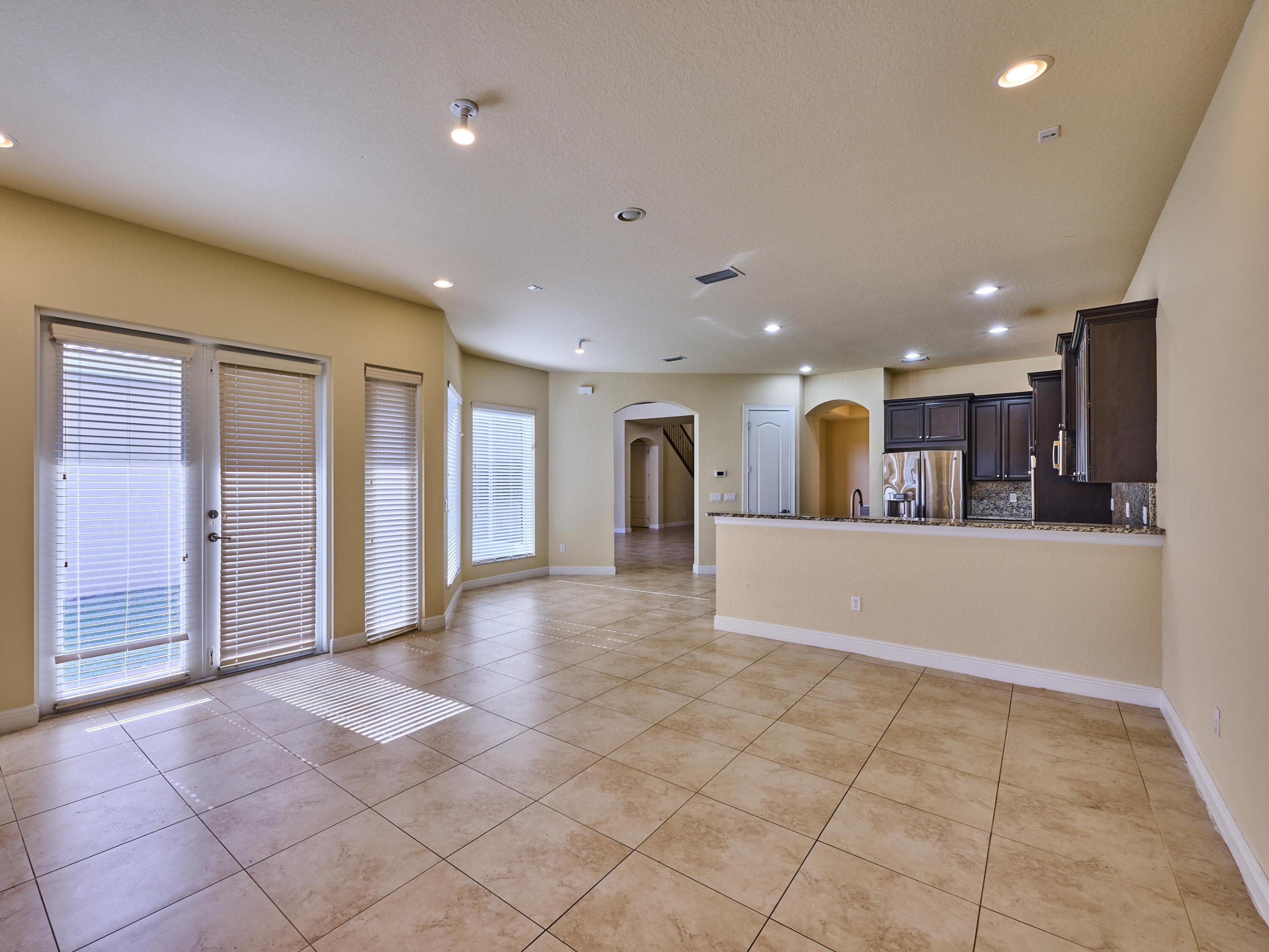 8860 Lakeview Drive