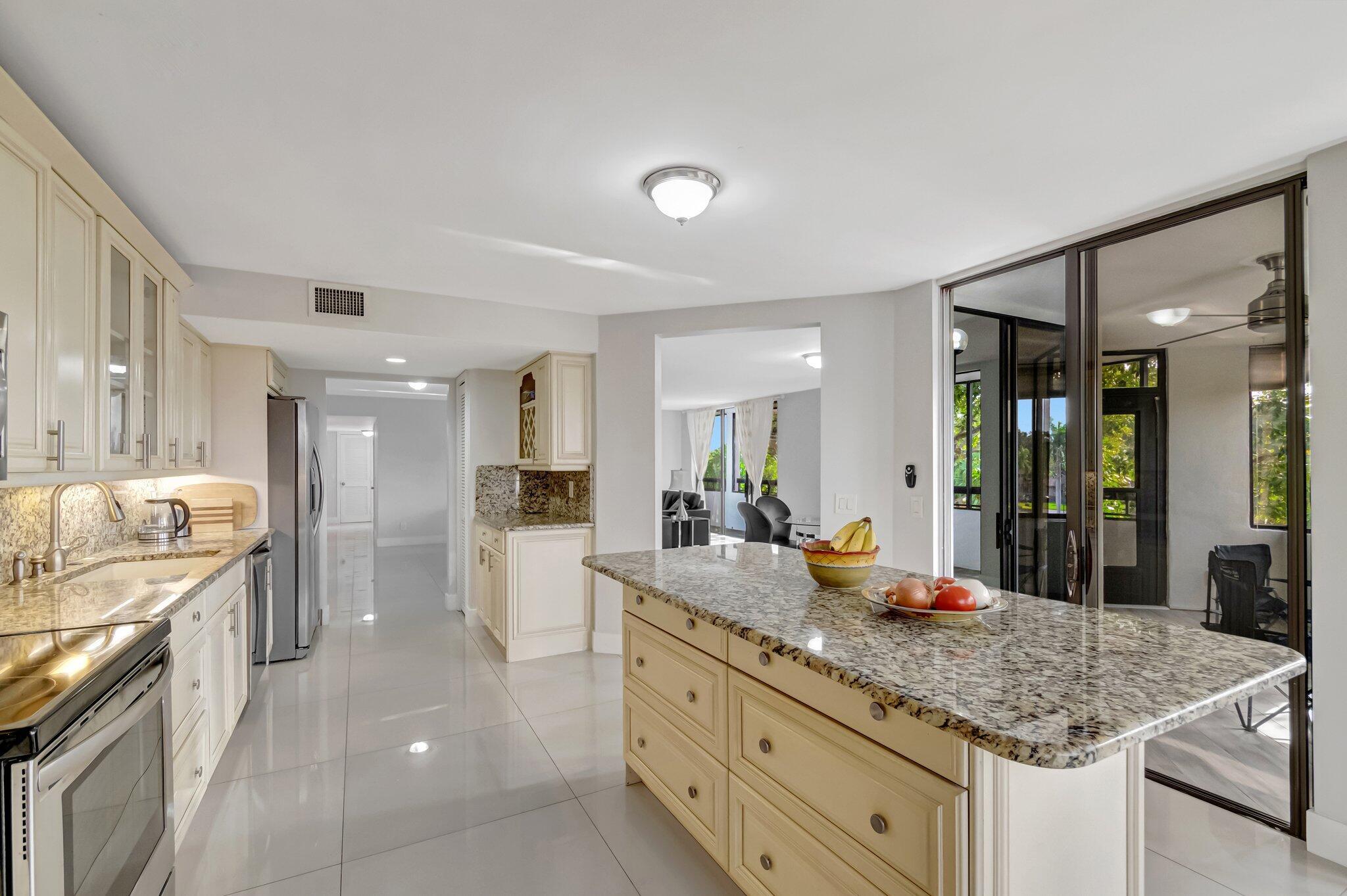 4770 Fountains Drive S 307