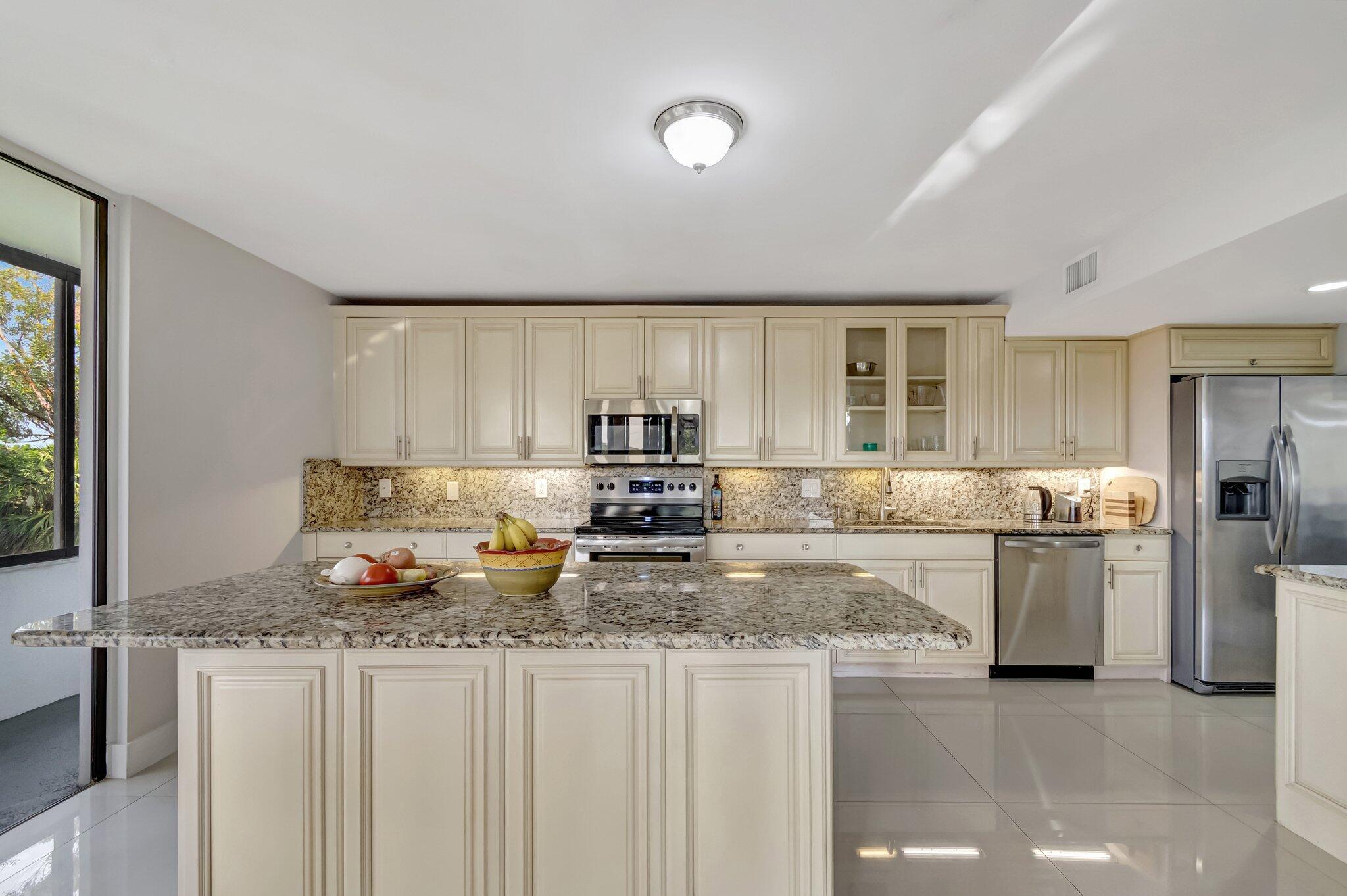 4770 Fountains Drive S 307