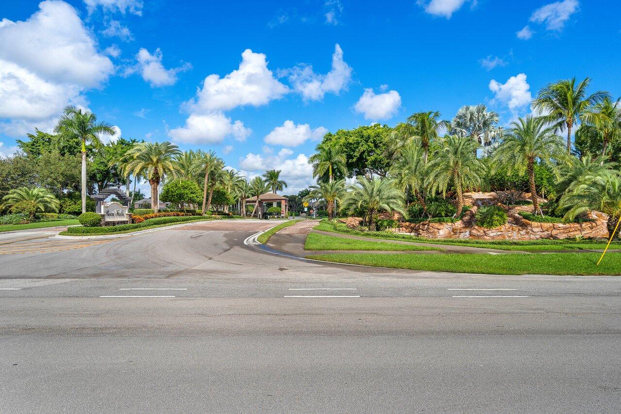 12363 Clearfalls Drive