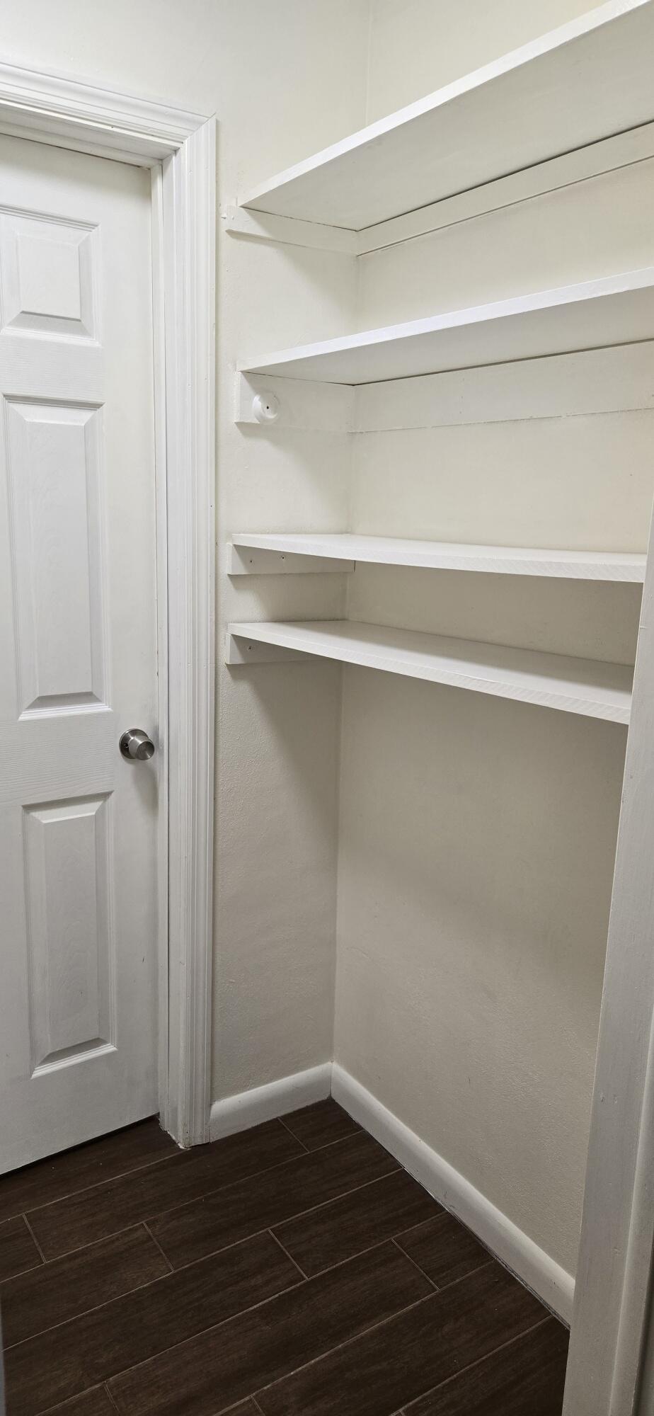 114 Leisureville Boulevard