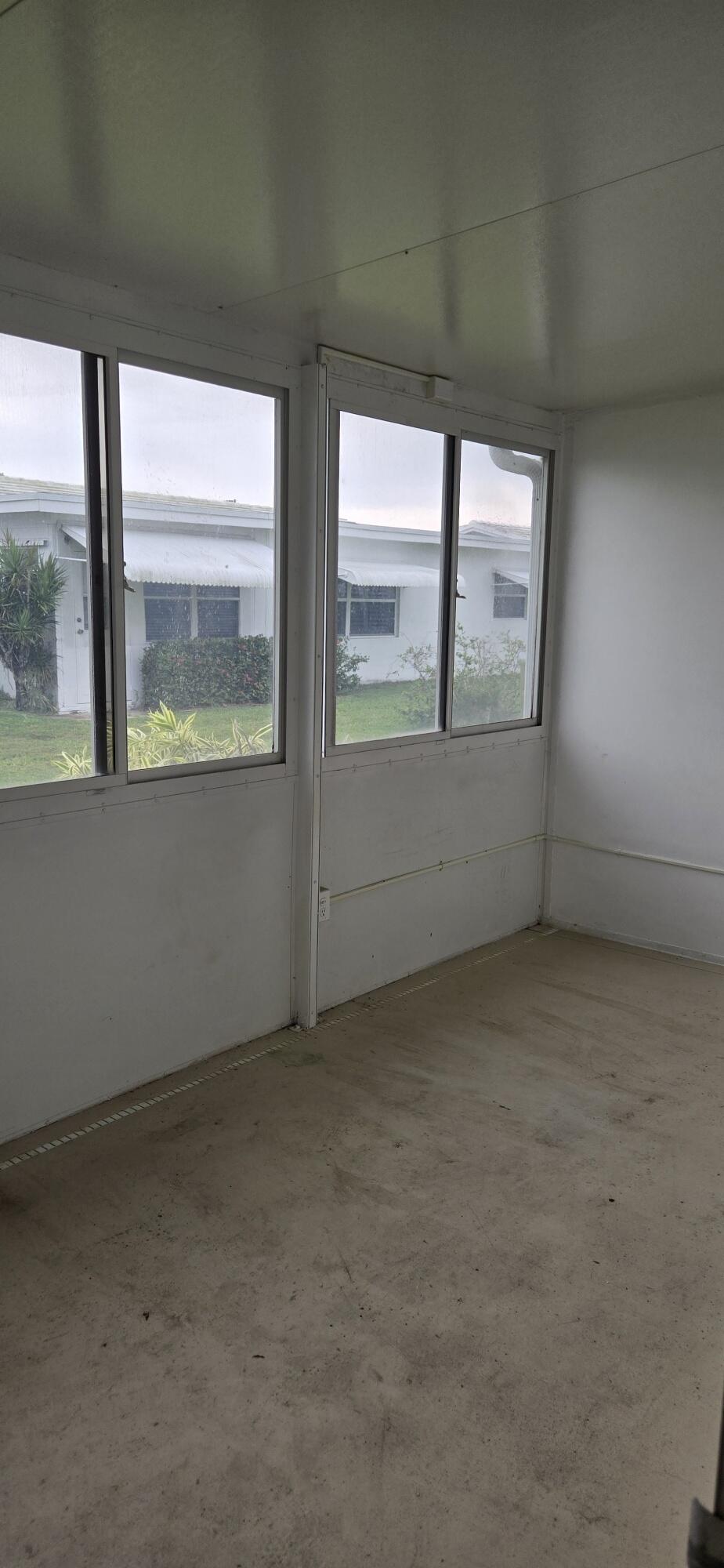 114 Leisureville Boulevard