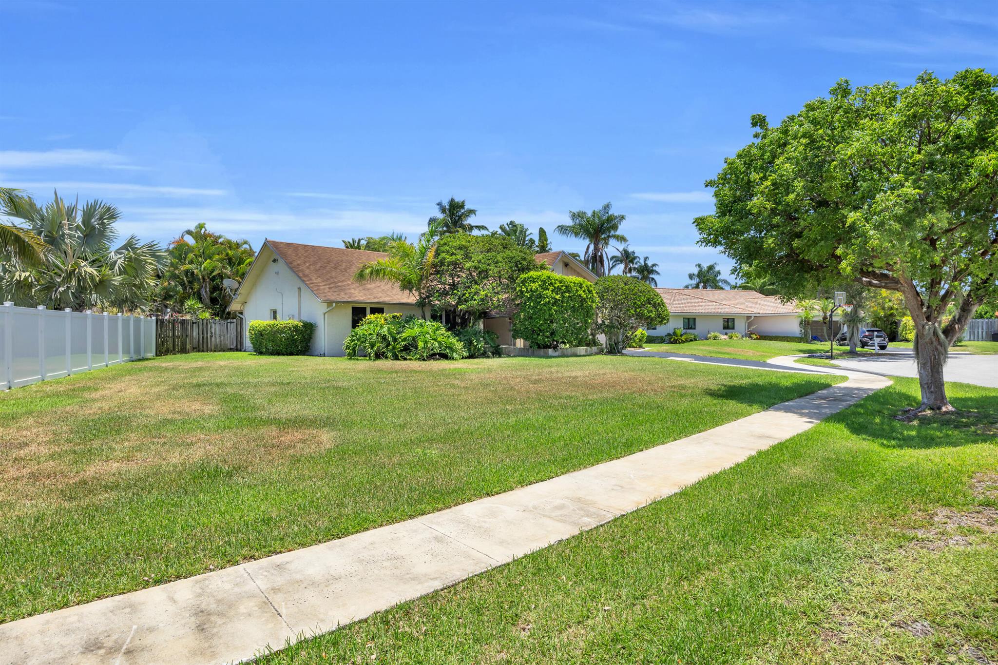 9070 NW 16th Street