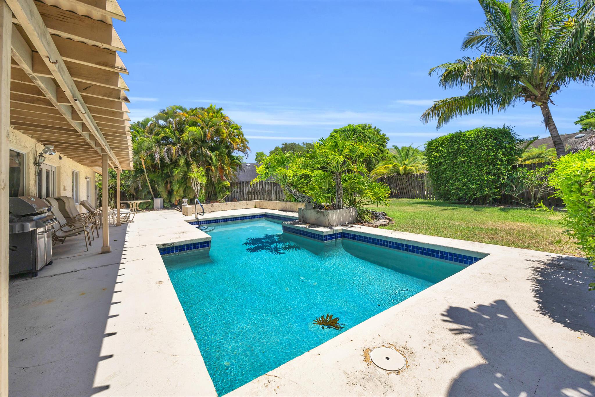 9070 NW 16th Street