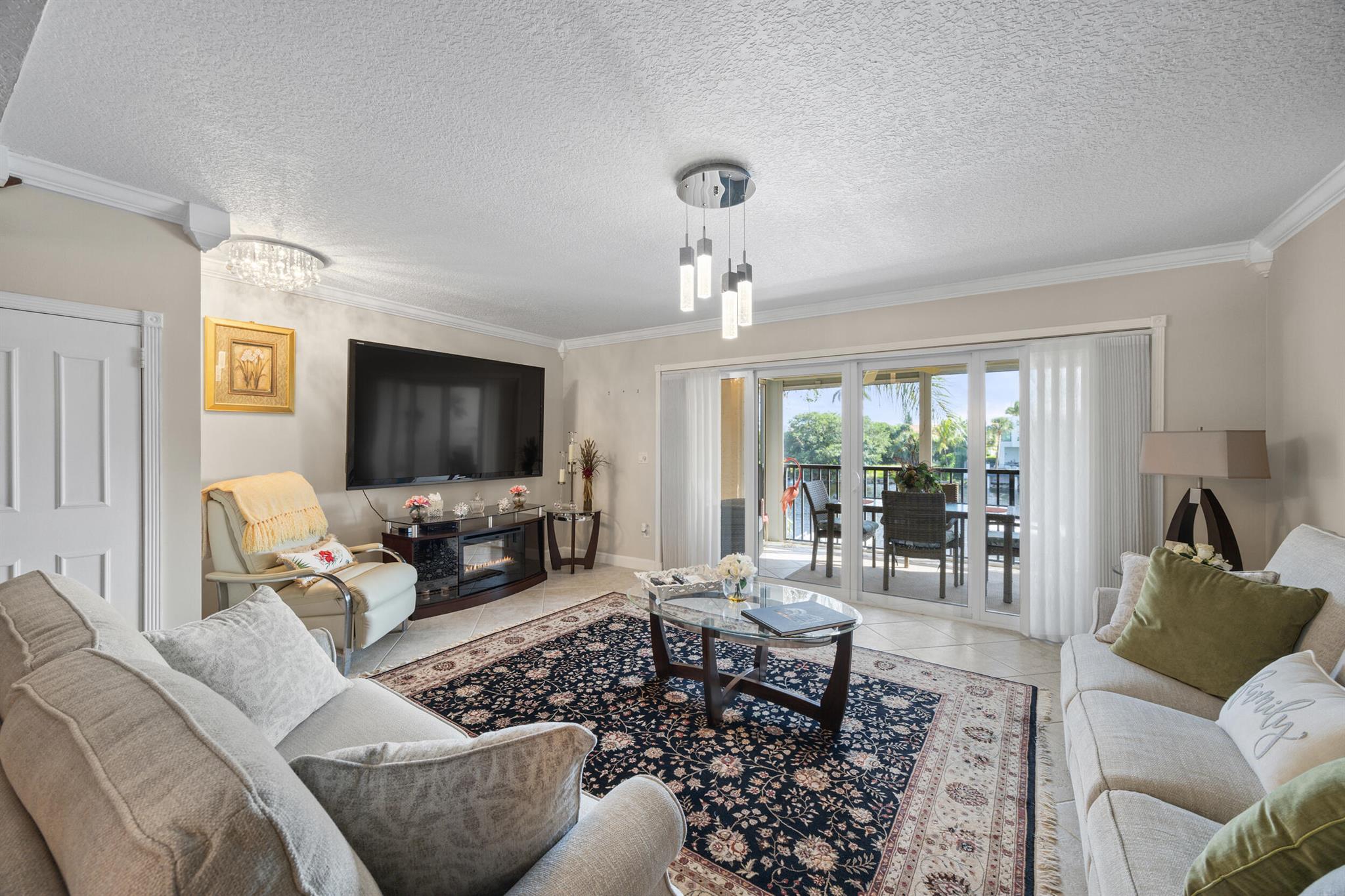 210 Captains Walk 710