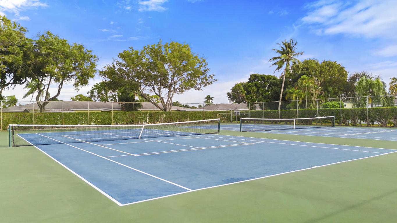 2530 Black Olive Boulevard 201