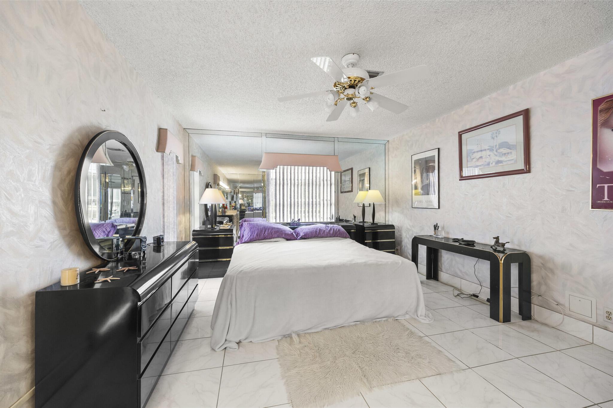 2530 Black Olive Boulevard 201