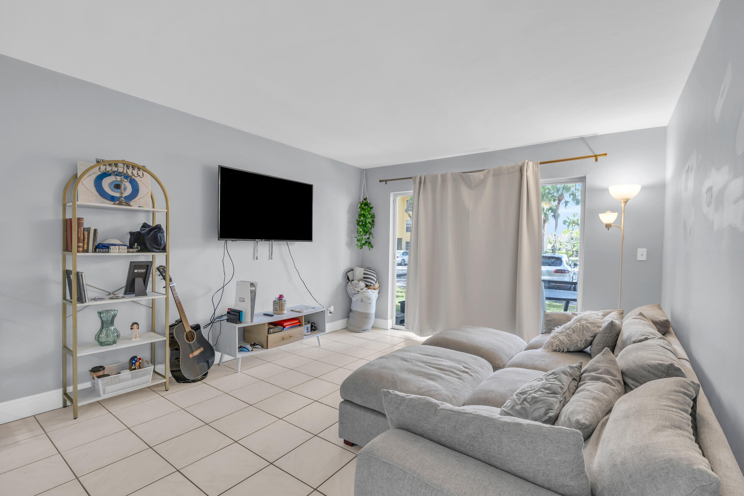 470 NW 20th Street 1050