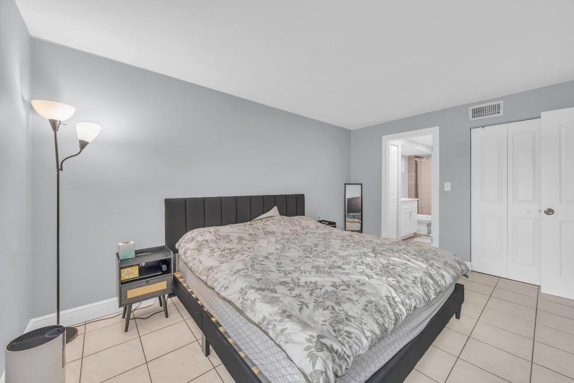 470 NW 20th Street 1050