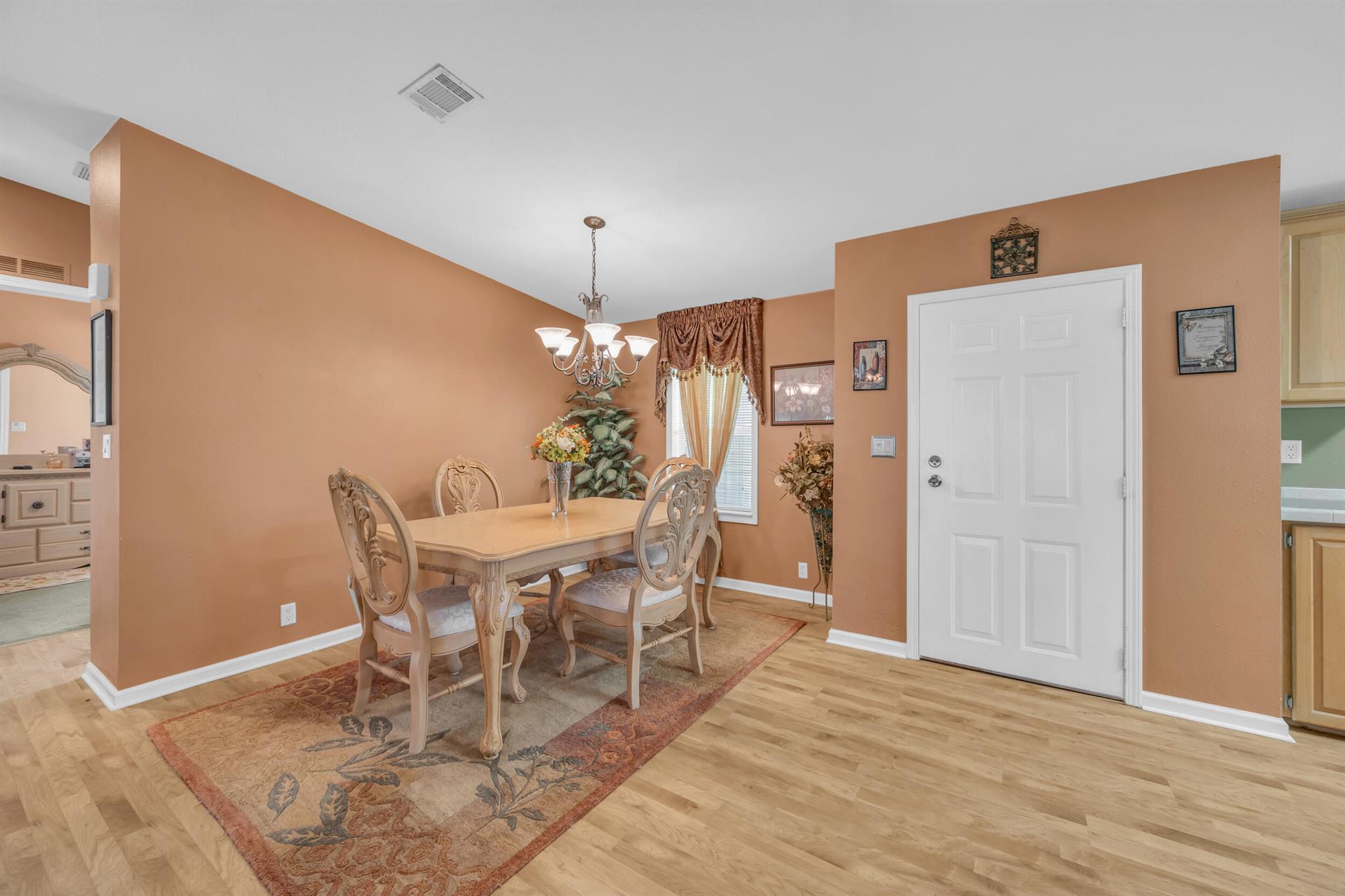 2904 Nine Iron Drive