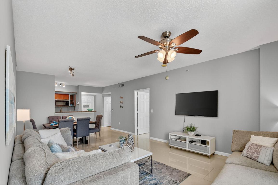 625 Casa Loma Boulevard 306