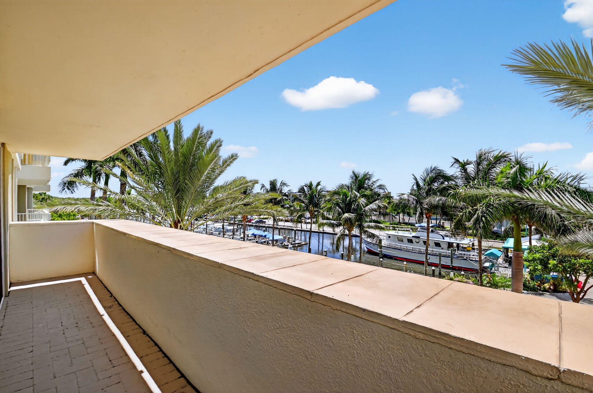 625 Casa Loma Boulevard 306