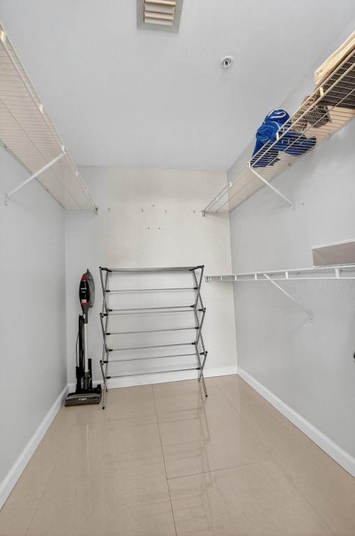 625 Casa Loma Boulevard 306