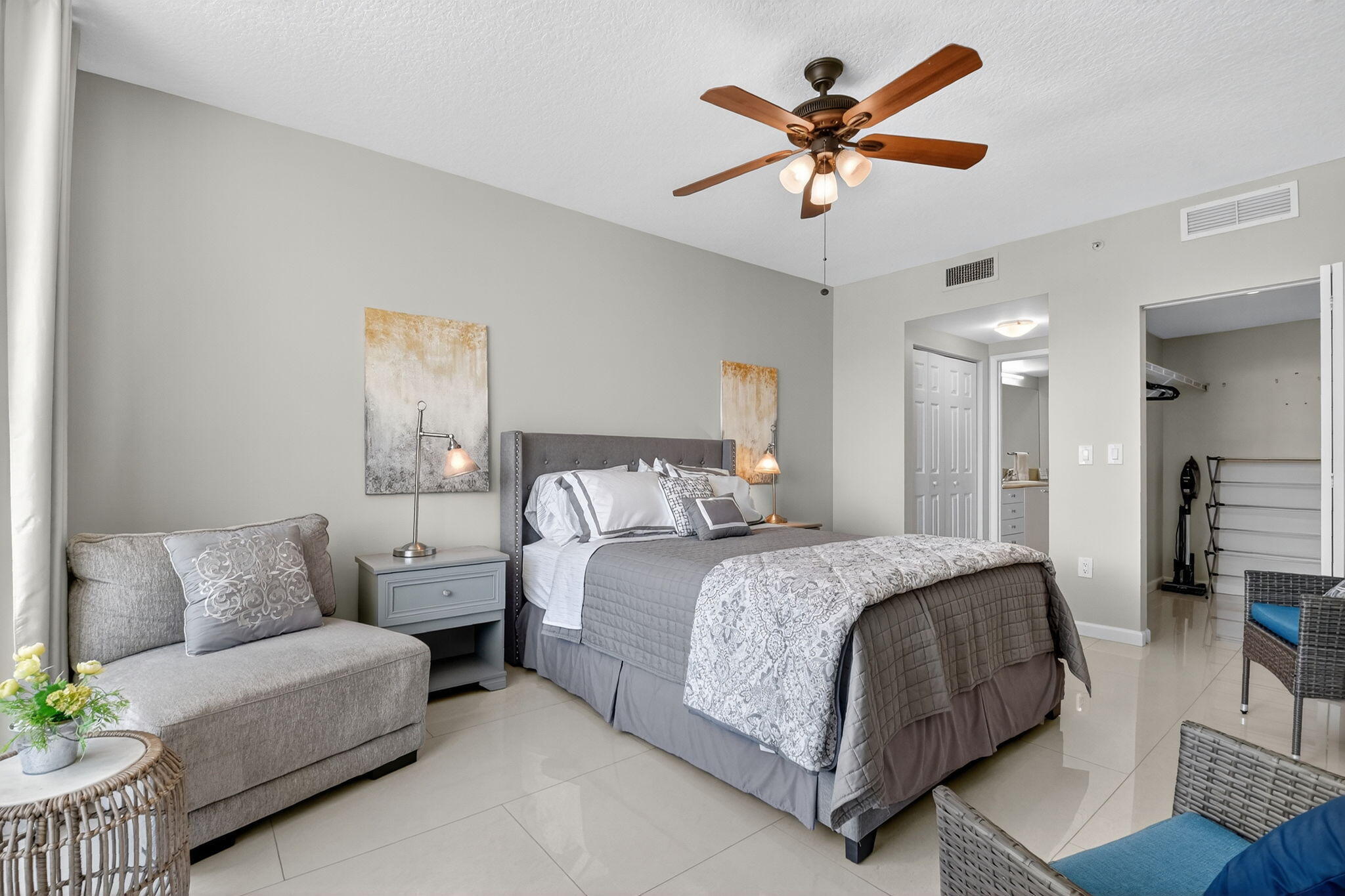 625 Casa Loma Boulevard 306