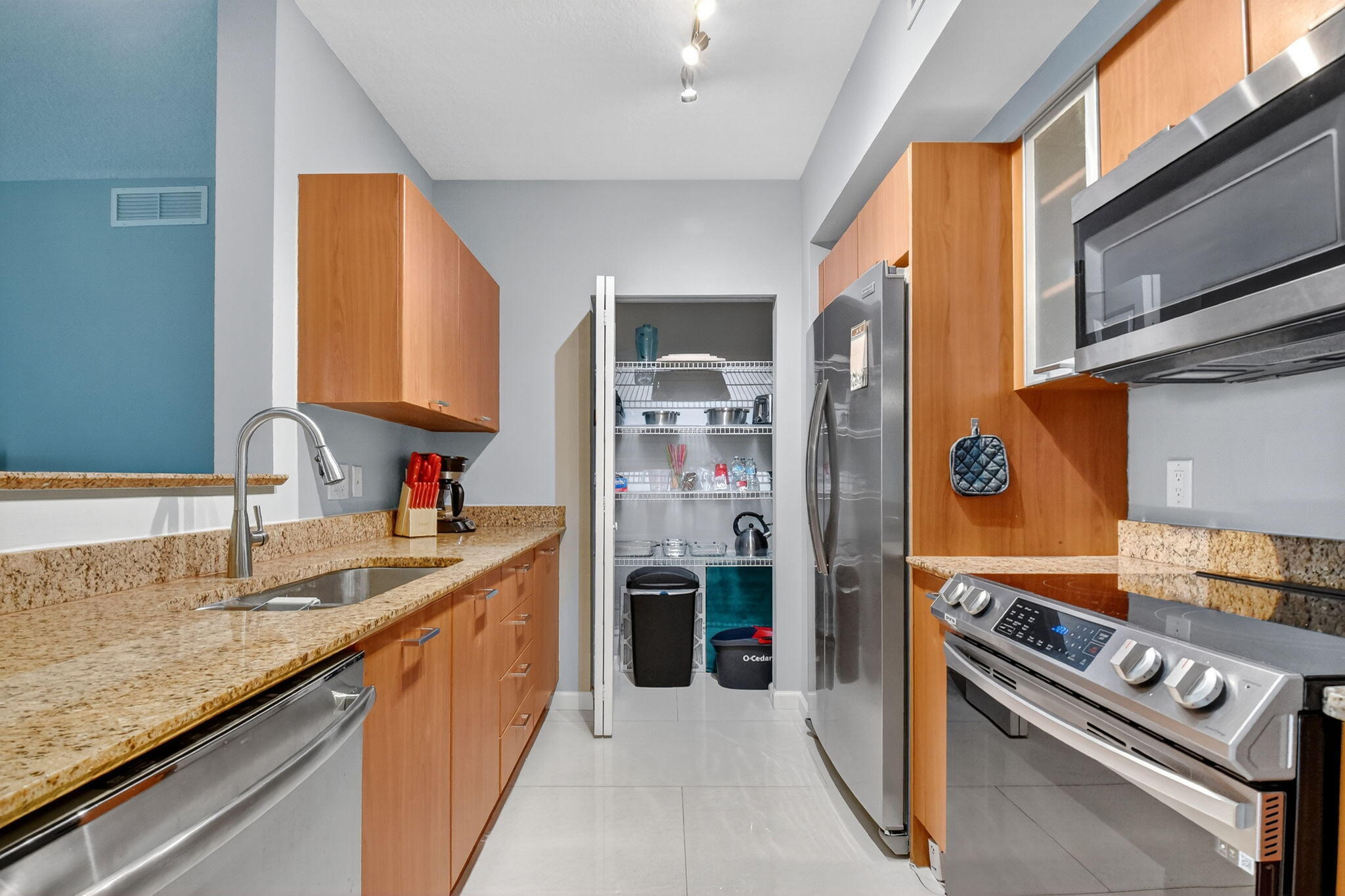 625 Casa Loma Boulevard 306