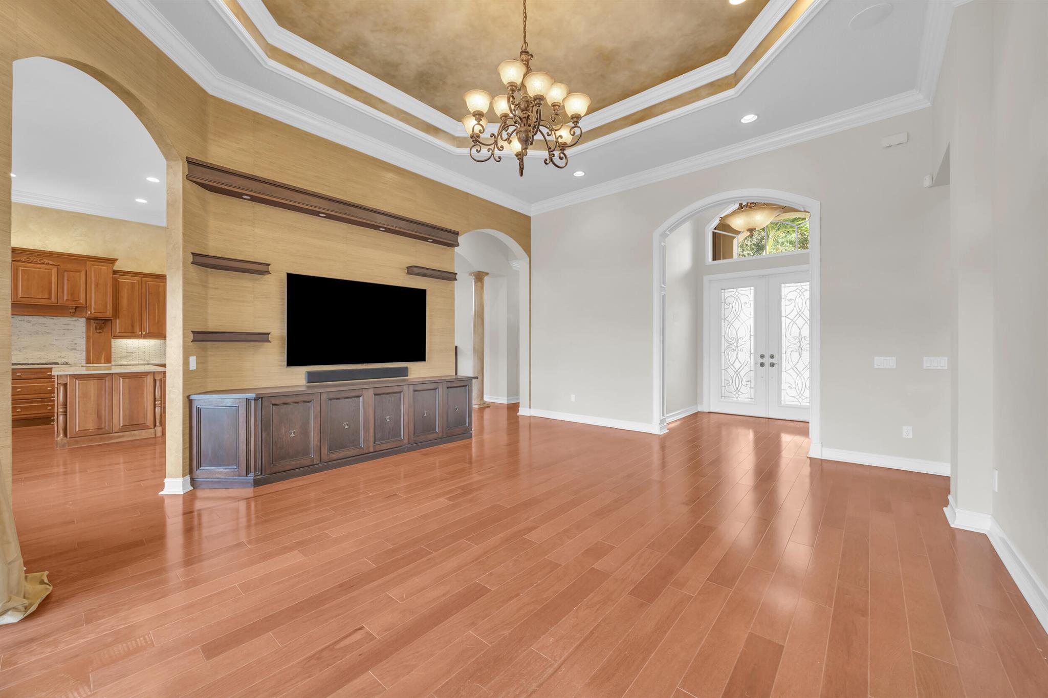 7071 Corning Circle
