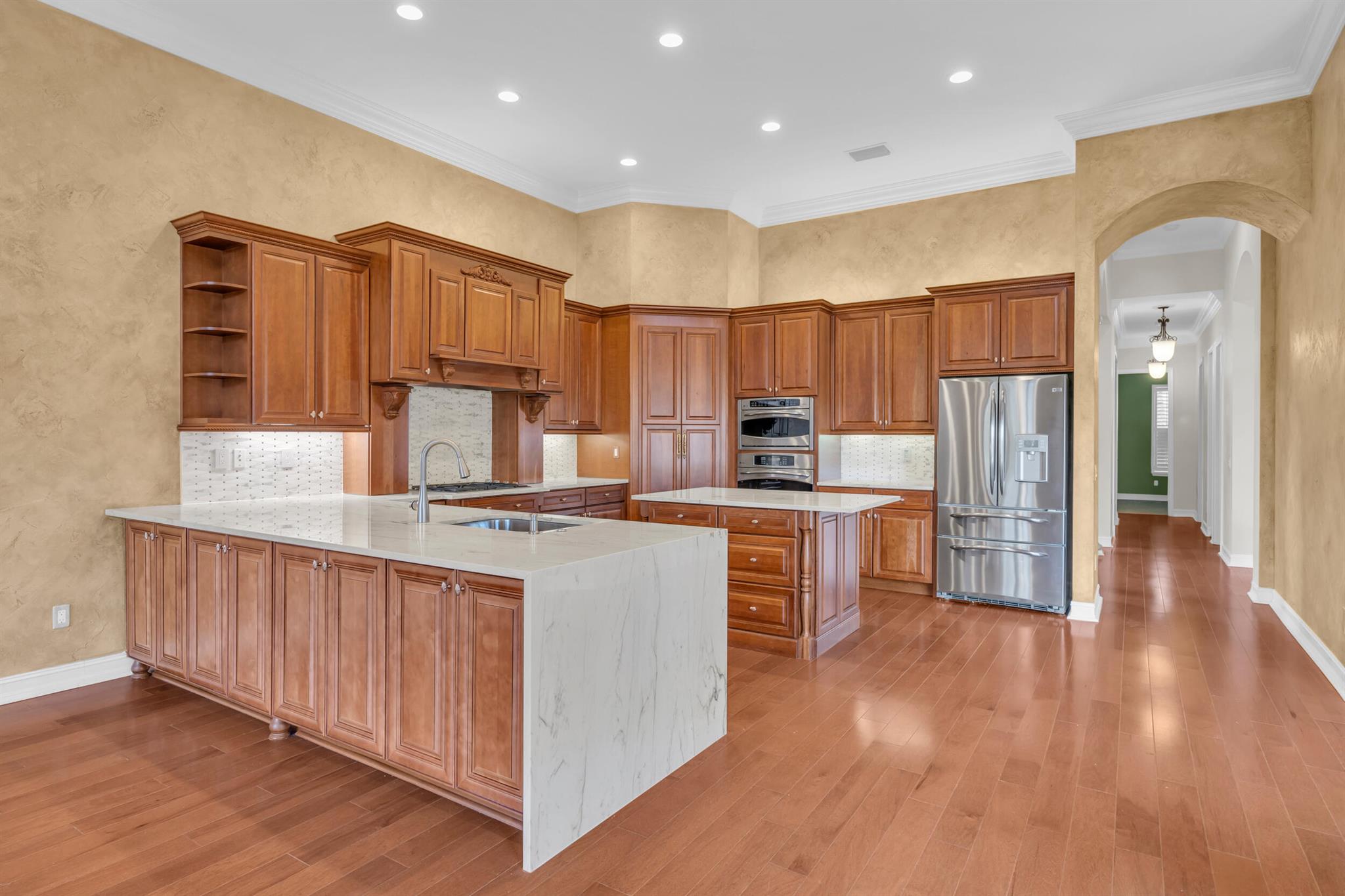 7071 Corning Circle